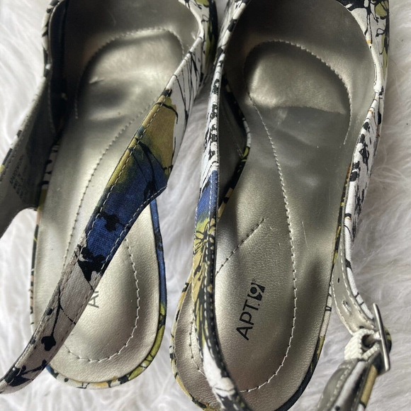 Apt 9 Womens 7M White Blue Green Floral Open Toe Pumps Watercolor Career Work - Picture 7 of 13